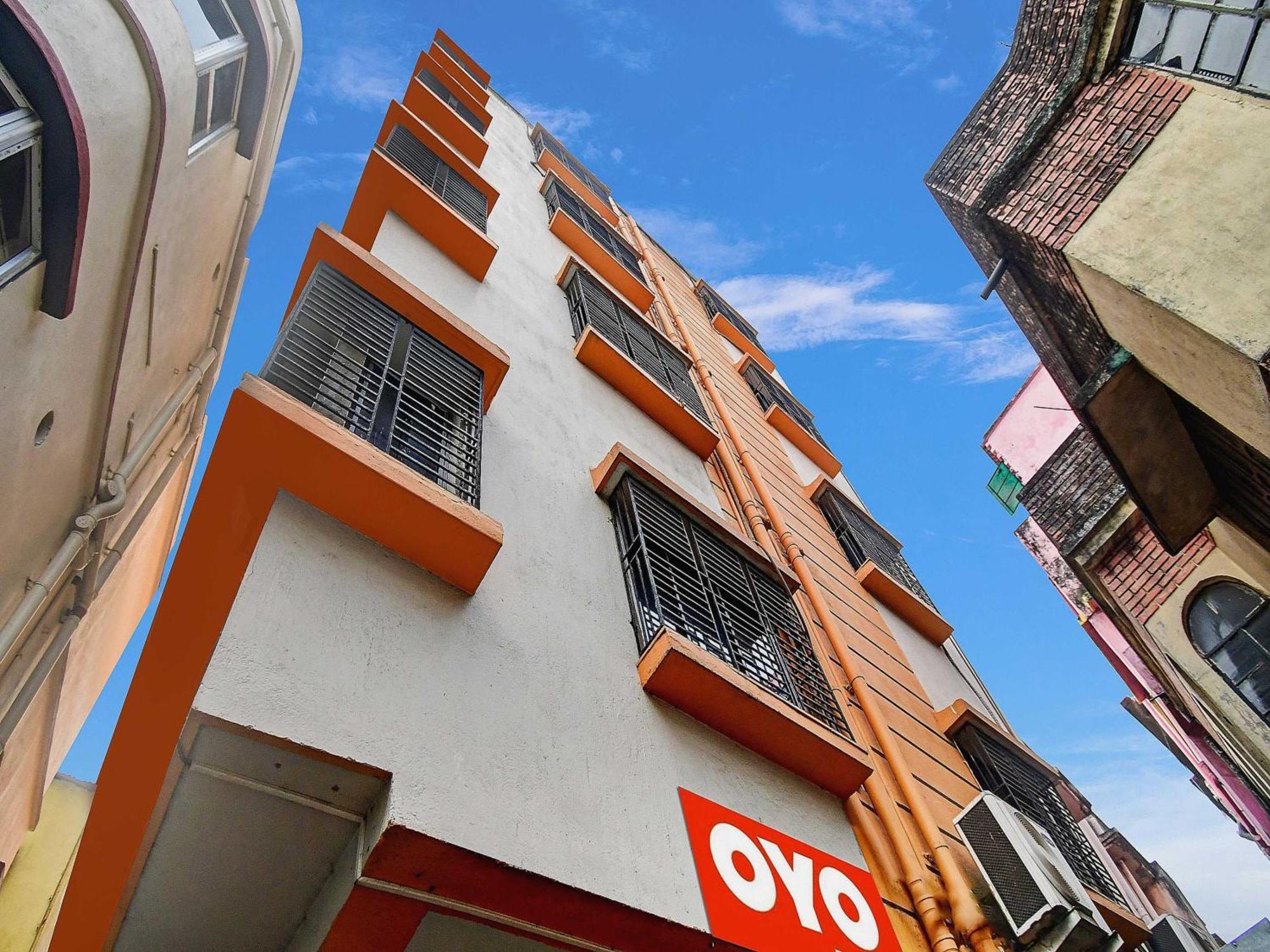 Hotel O Grand Lazeez Haora Bagian luar foto