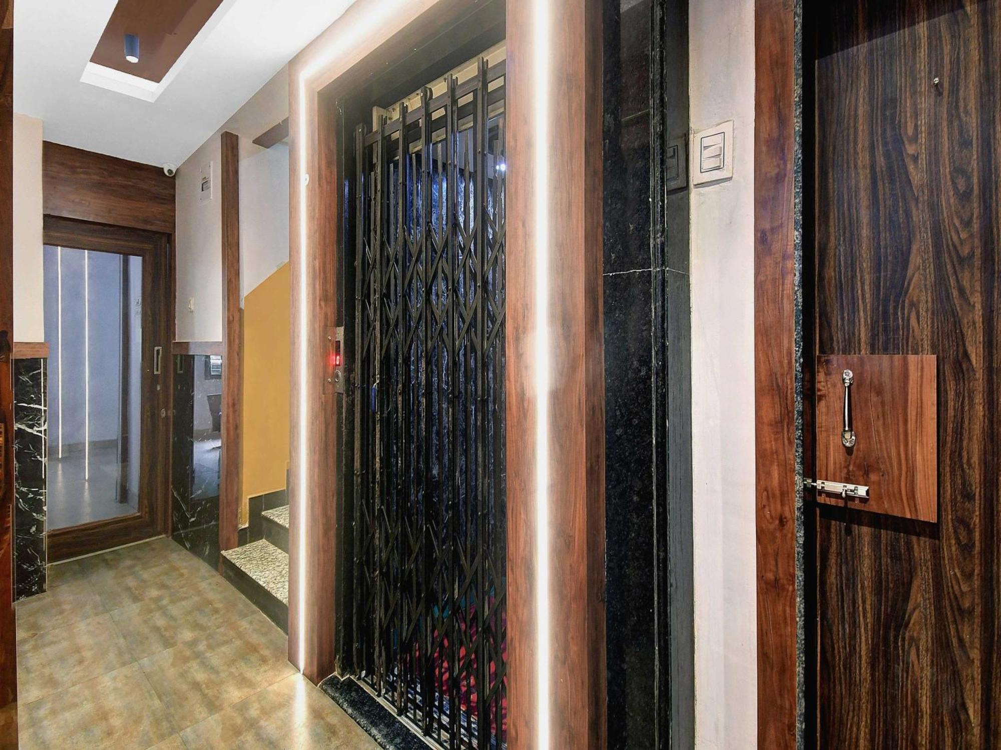 Hotel O Grand Lazeez Haora Bagian luar foto
