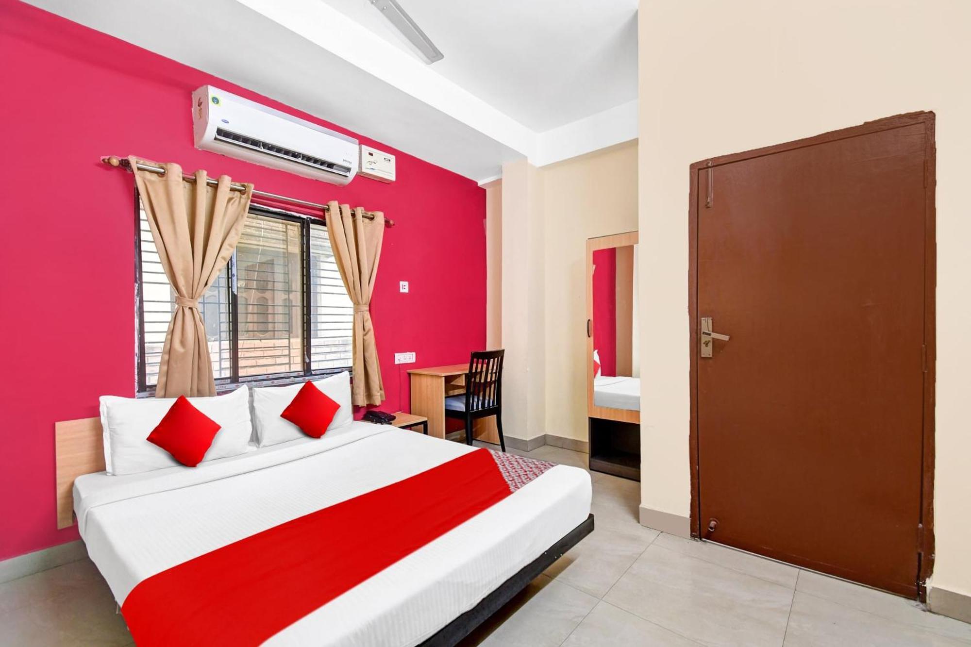 Hotel O Grand Lazeez Haora Bagian luar foto