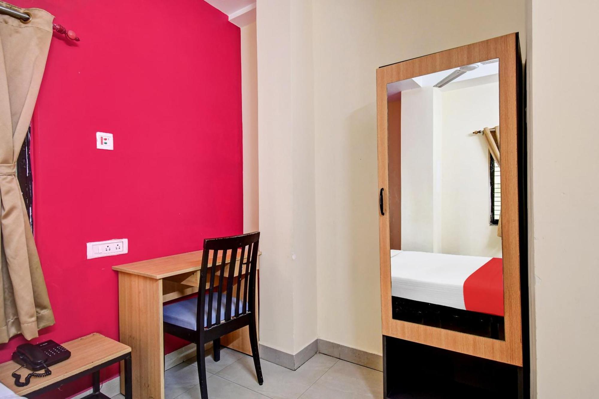 Hotel O Grand Lazeez Haora Bagian luar foto